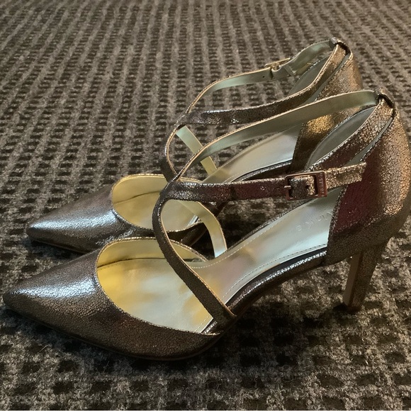 Calvin Klein Baisha women’s gold cross ankle strap pointed toe pumps heels 7.5 - Picture 3 of 11
